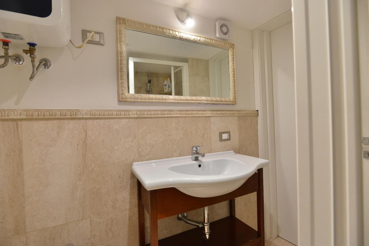 Izzhome City Center Cozy Кальяри Экстерьер фото